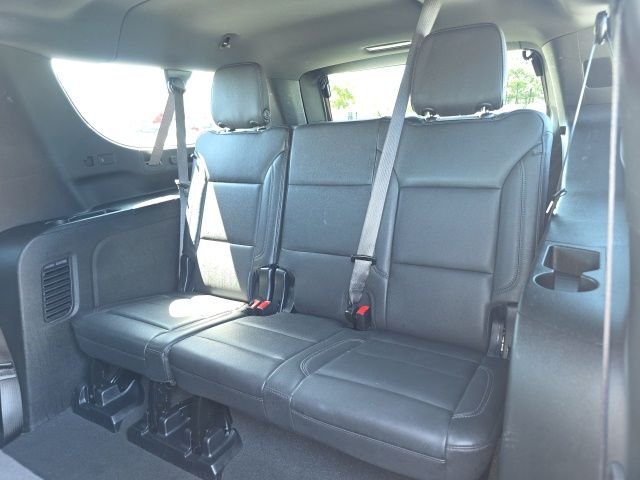 Used 2025 Gray Chevrolet Z71 image 30