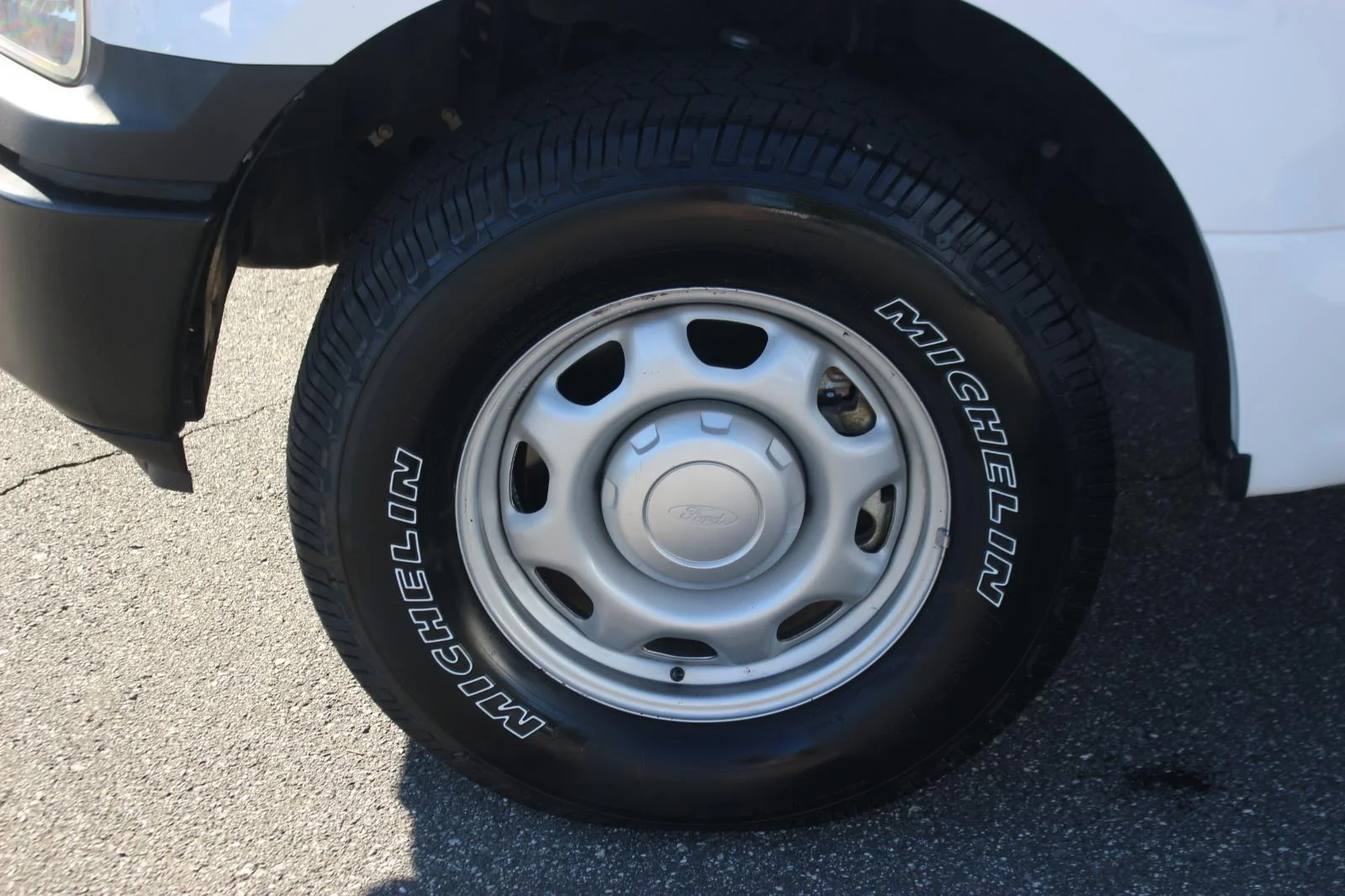 Used 2020 White Ford XL image 40
