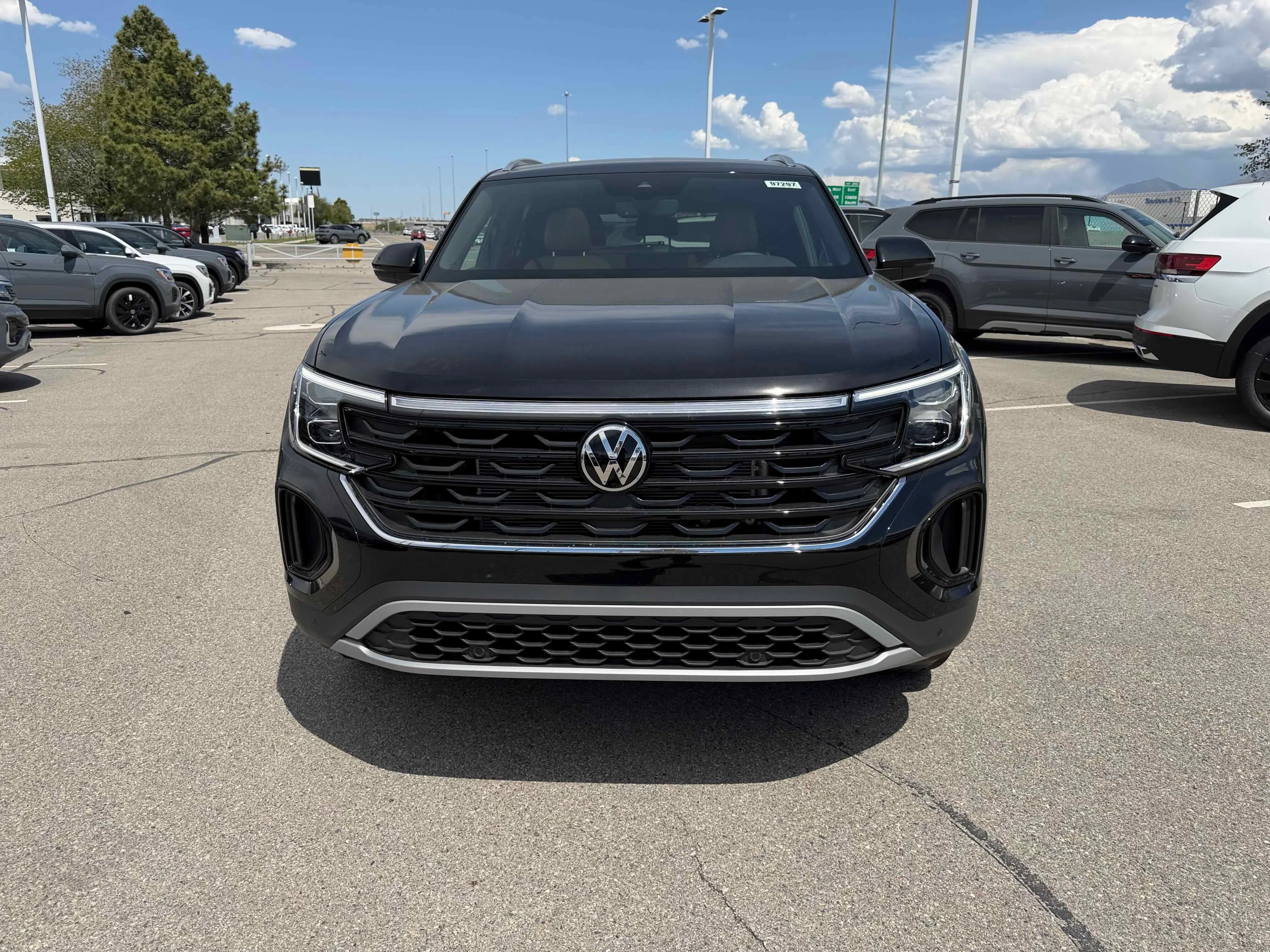 New 2026 Deep Black Volkswagen 2.0T SE w/Technology image 10