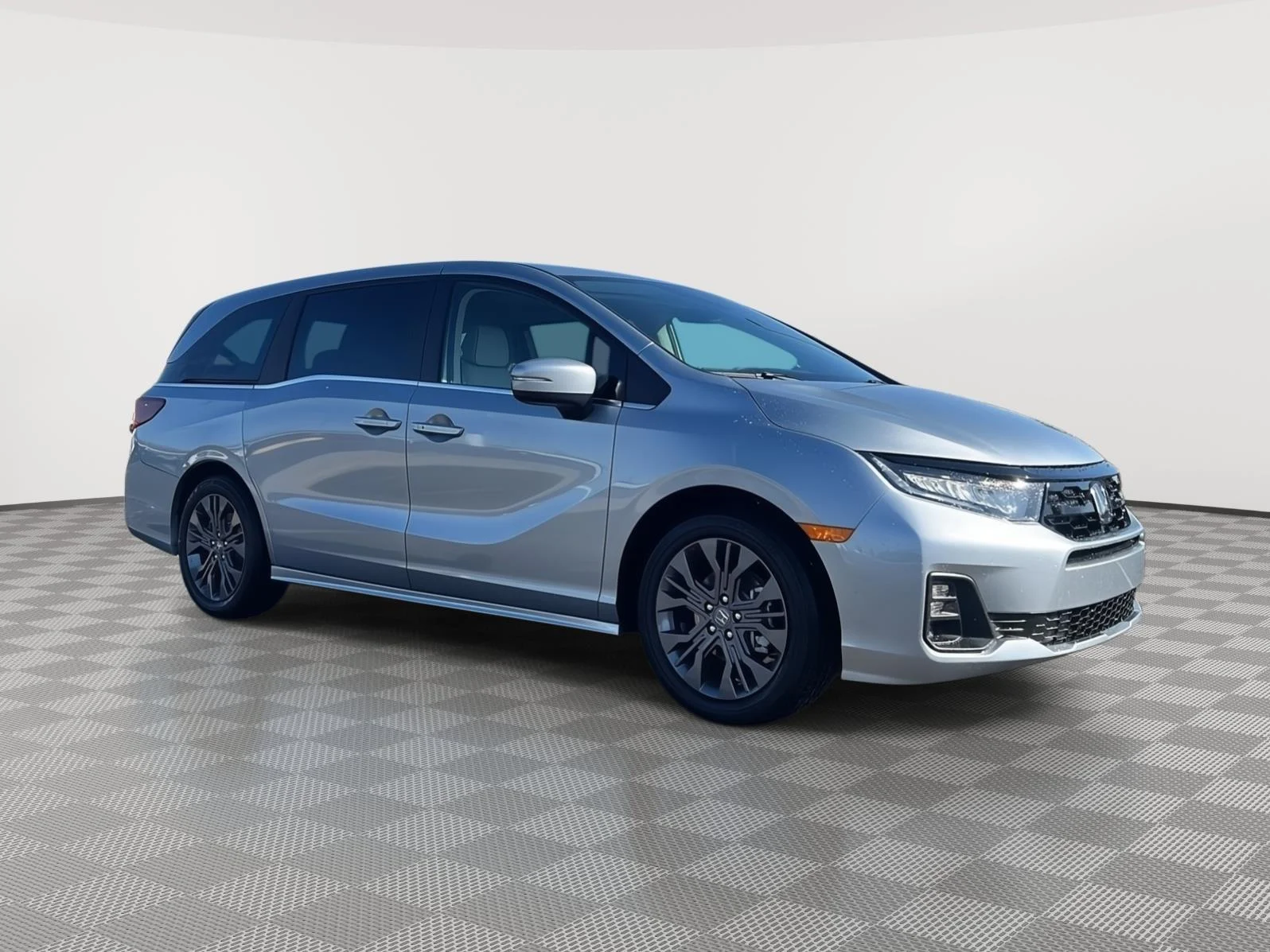 2026 Honda Odyssey Touring's photo