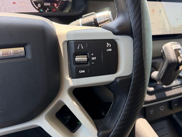 Used 2020 White Land Rover S image 23