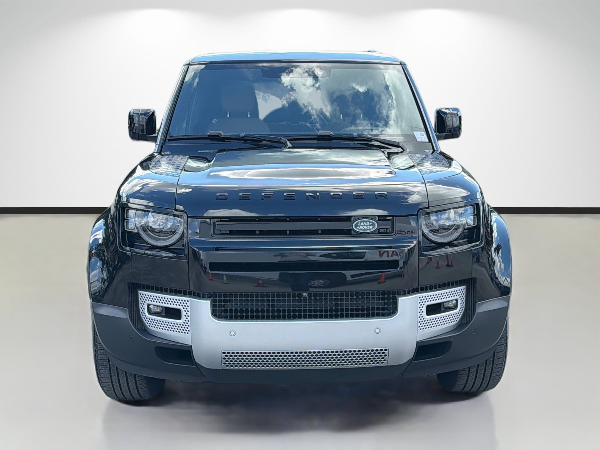 Certified Used 2025 Santorini Black Metallic Land Rover S image 8