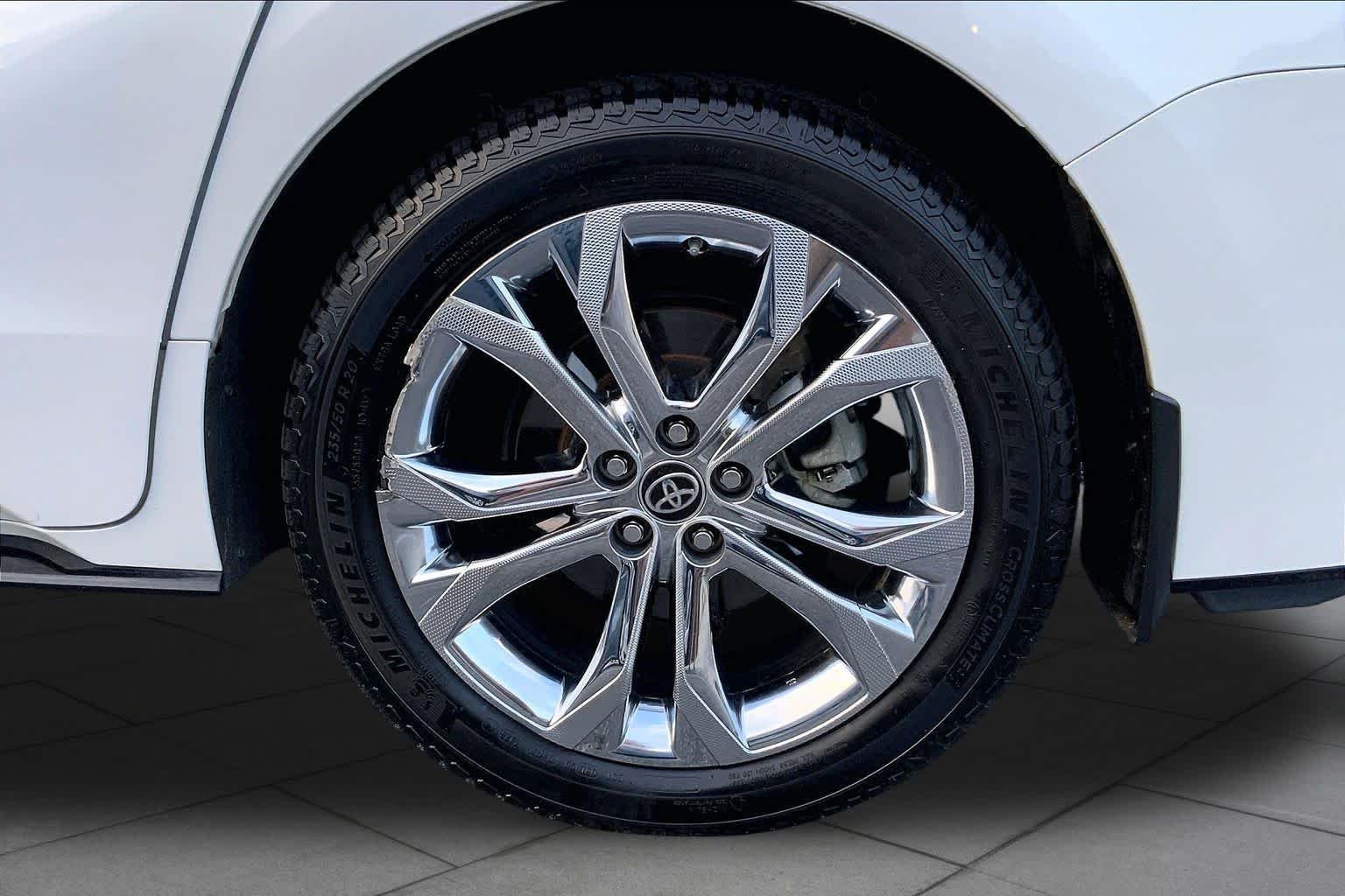 Used 2023 Wind Chill Pearl Toyota Platinum image 10