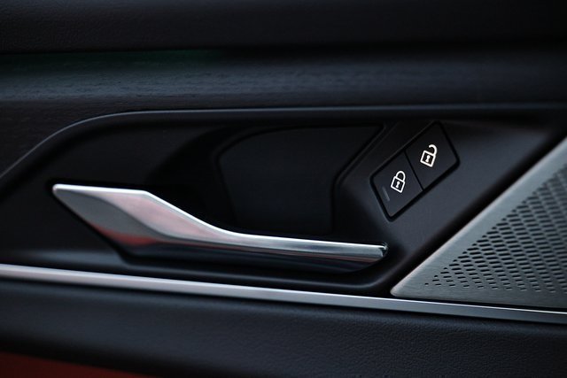 2026 Jaguar F-Pace R-Dynamic S - Photo 18