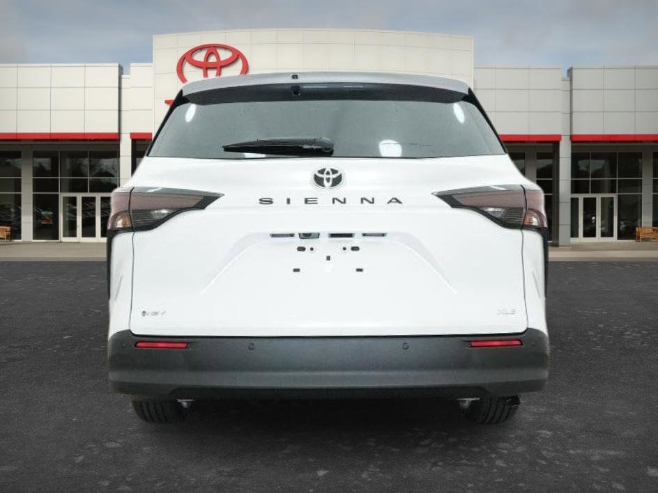 New 2026 Wind Chill Pearl Toyota XLE image 15
