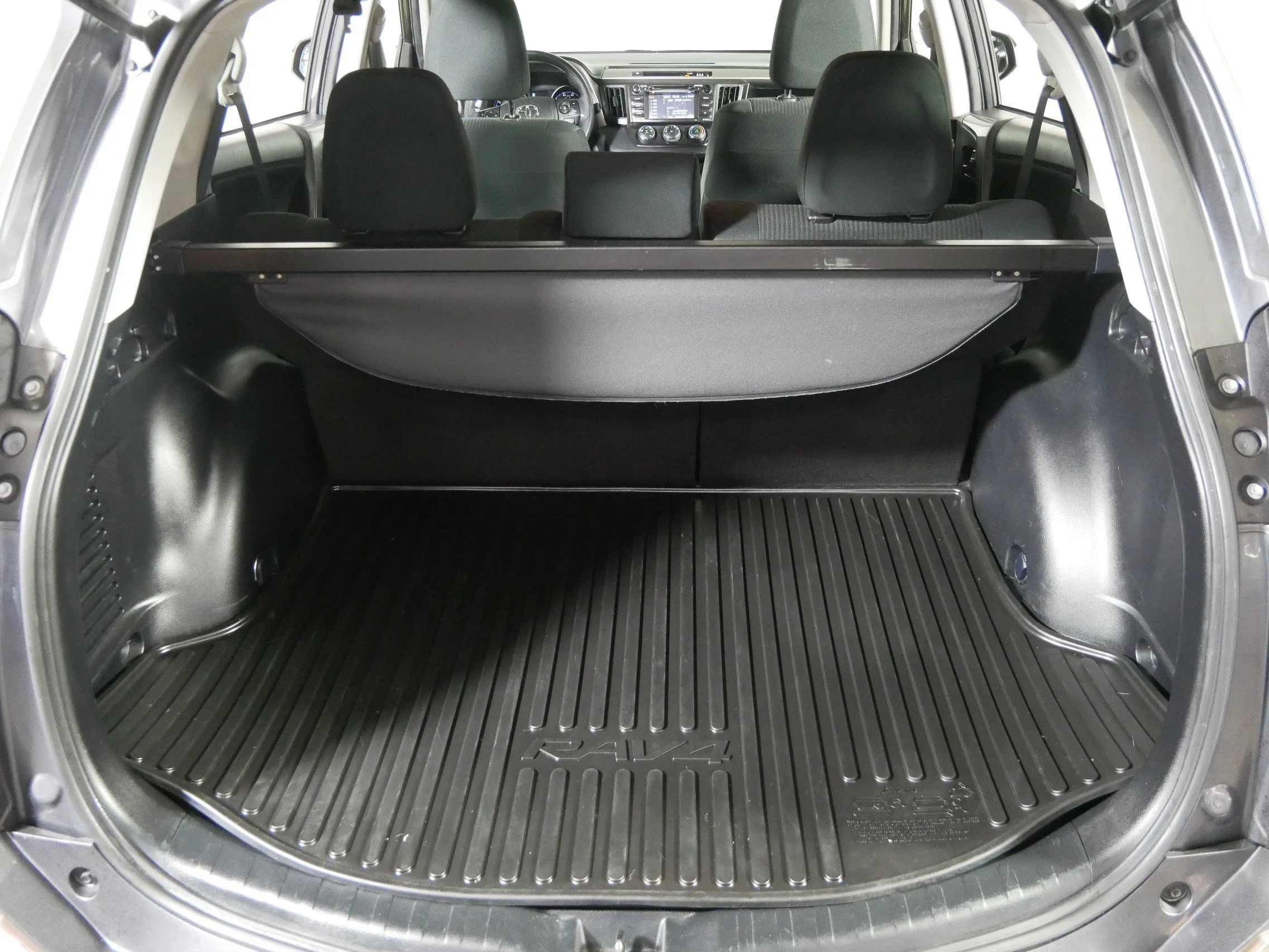 Used 2018 Magnetic Gray Metallic Toyota LE image 18