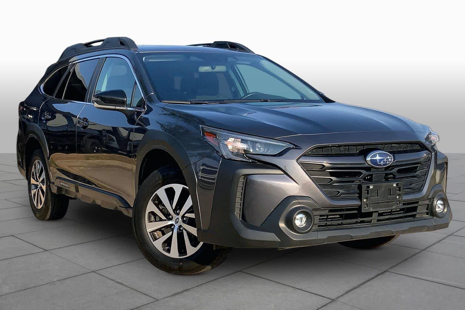 Used 2025 Magnetite Gray Metallic Subaru Premium image 3