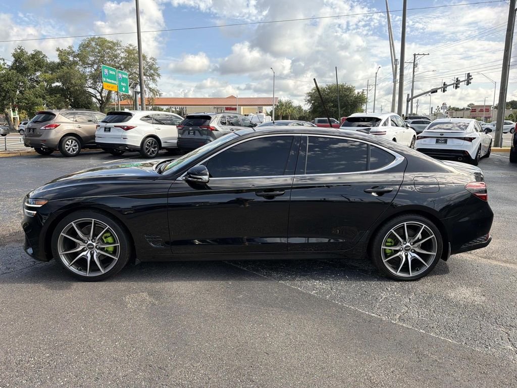 Used 2022 Black Genesis 2.0T image 8