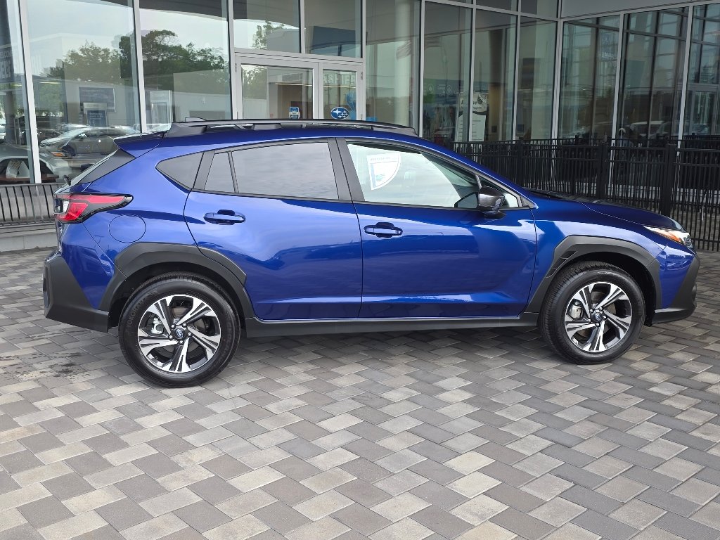 Used 2026 Sapphire Blue Pearl Subaru Premium image 16