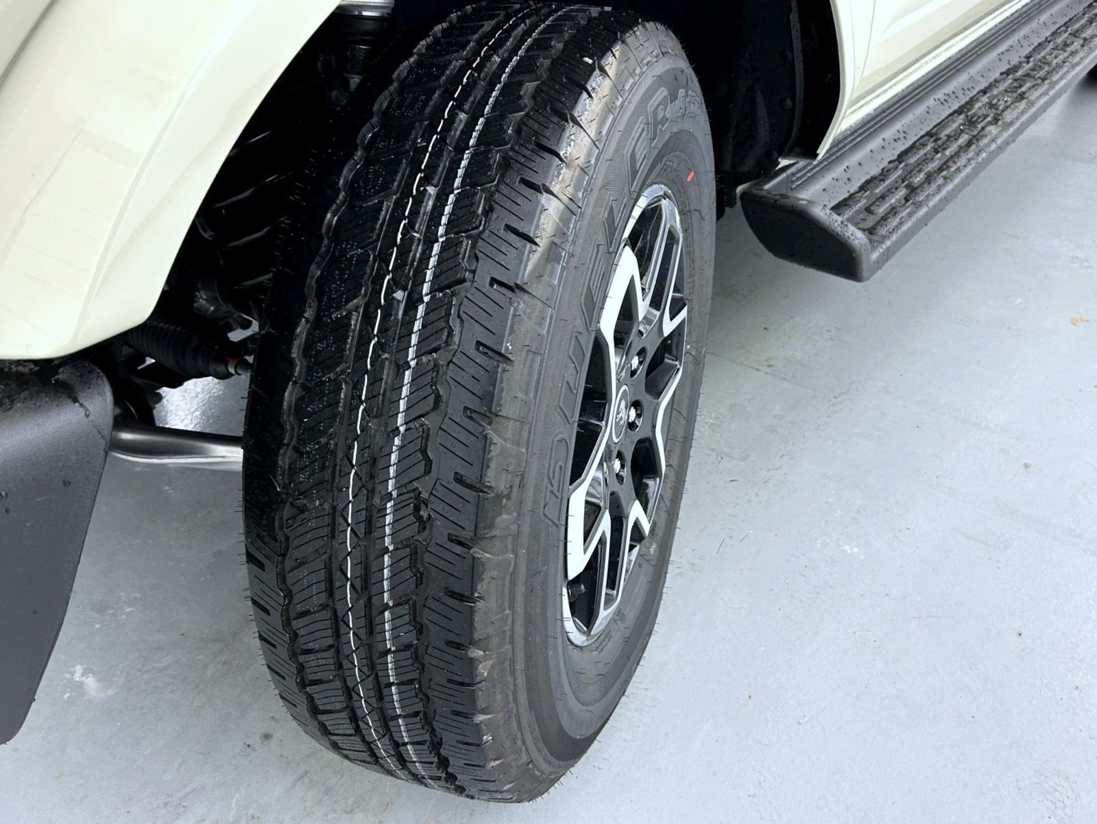 New 2026 Desert Sand Ford Outer Banks image 24