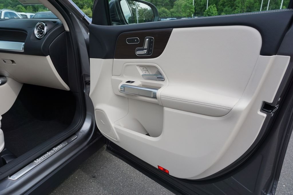 2025 Mercedes-Benz GLB Base - Photo 60