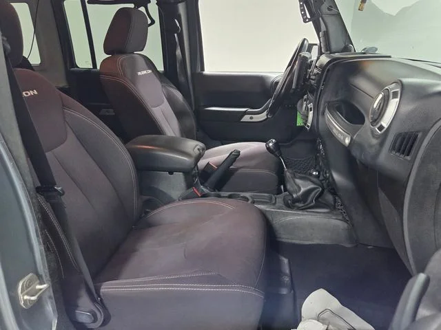 Used 2014 Gray Jeep Unlimited Rubicon image 15