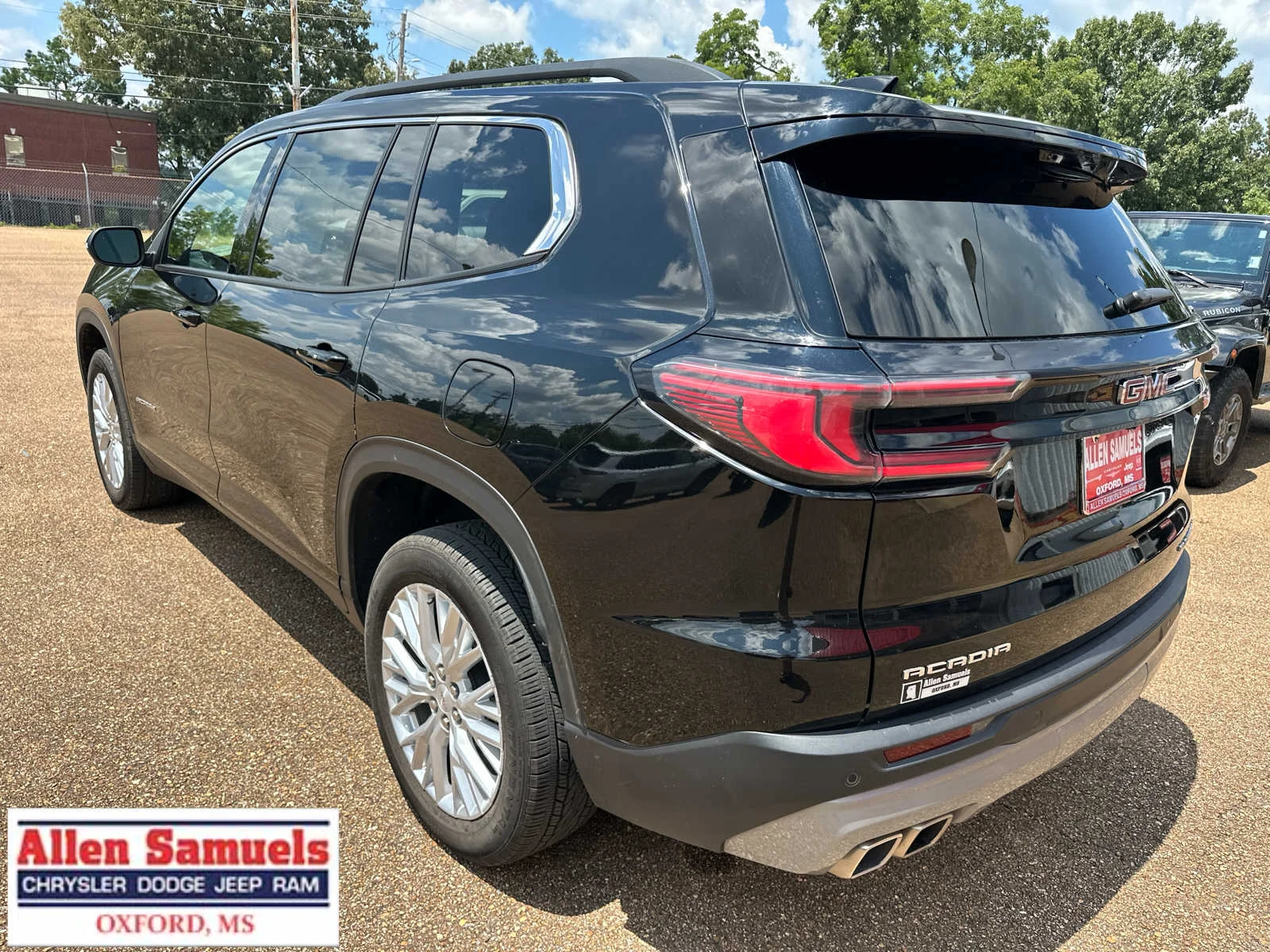 Used 2026 Ebony Twilight Metallic GMC FWD Elevation image 6