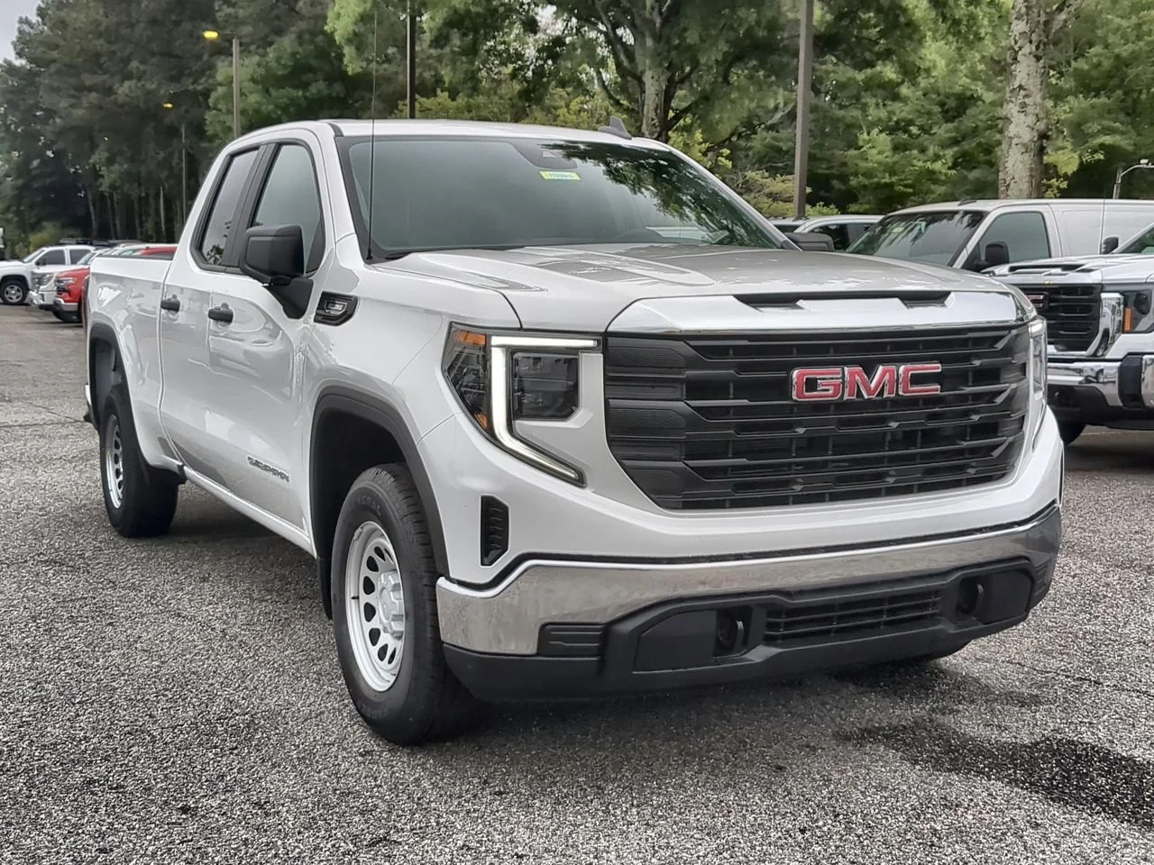 New 2026 Summit White GMC Pro image 2