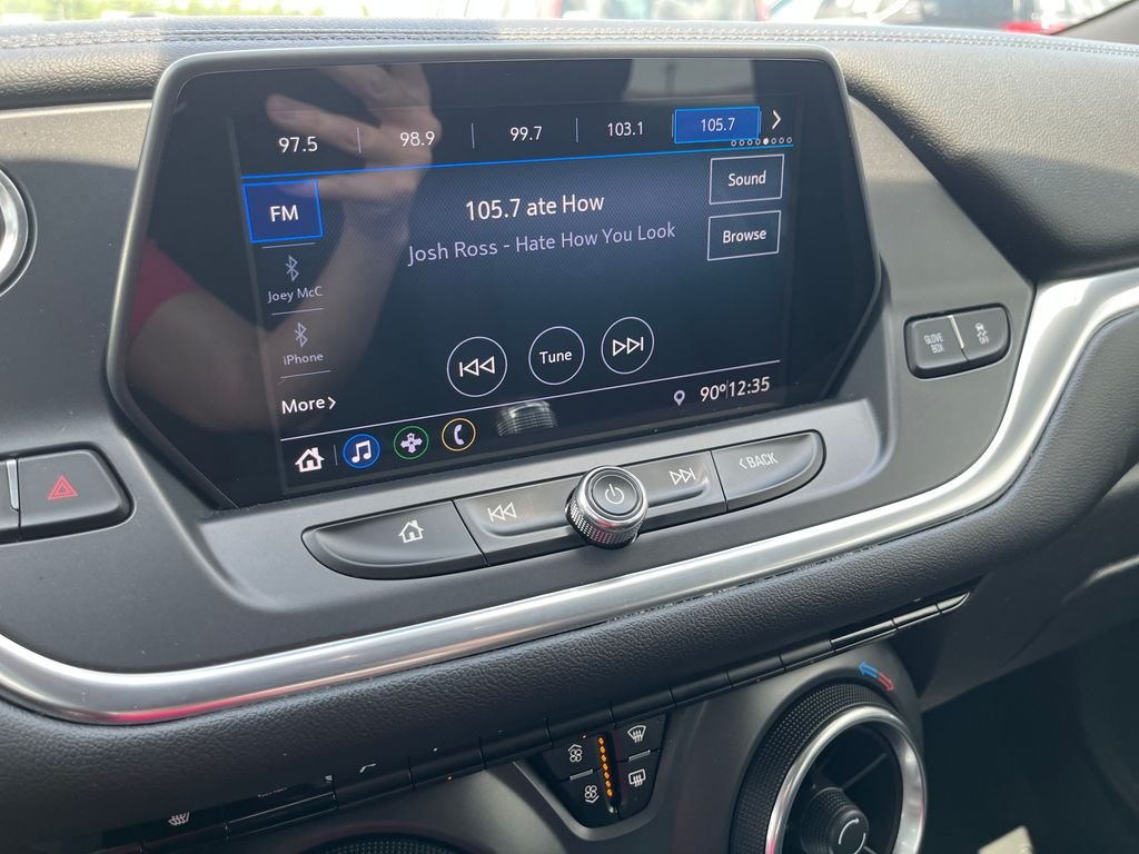 Used 2020 White Chevrolet LT image 15