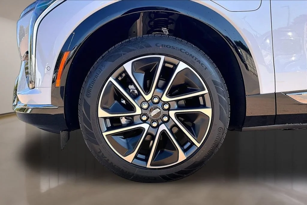 New 2027 Vibrant White Tricoat Cadillac Sport image 12