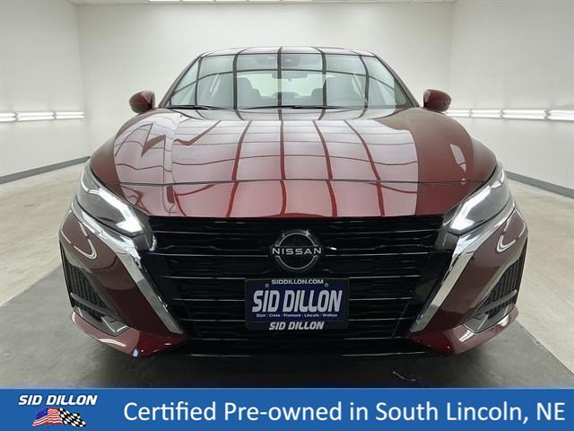Used 2024 Scarlet Ember Nissan 2.5 SV image 2