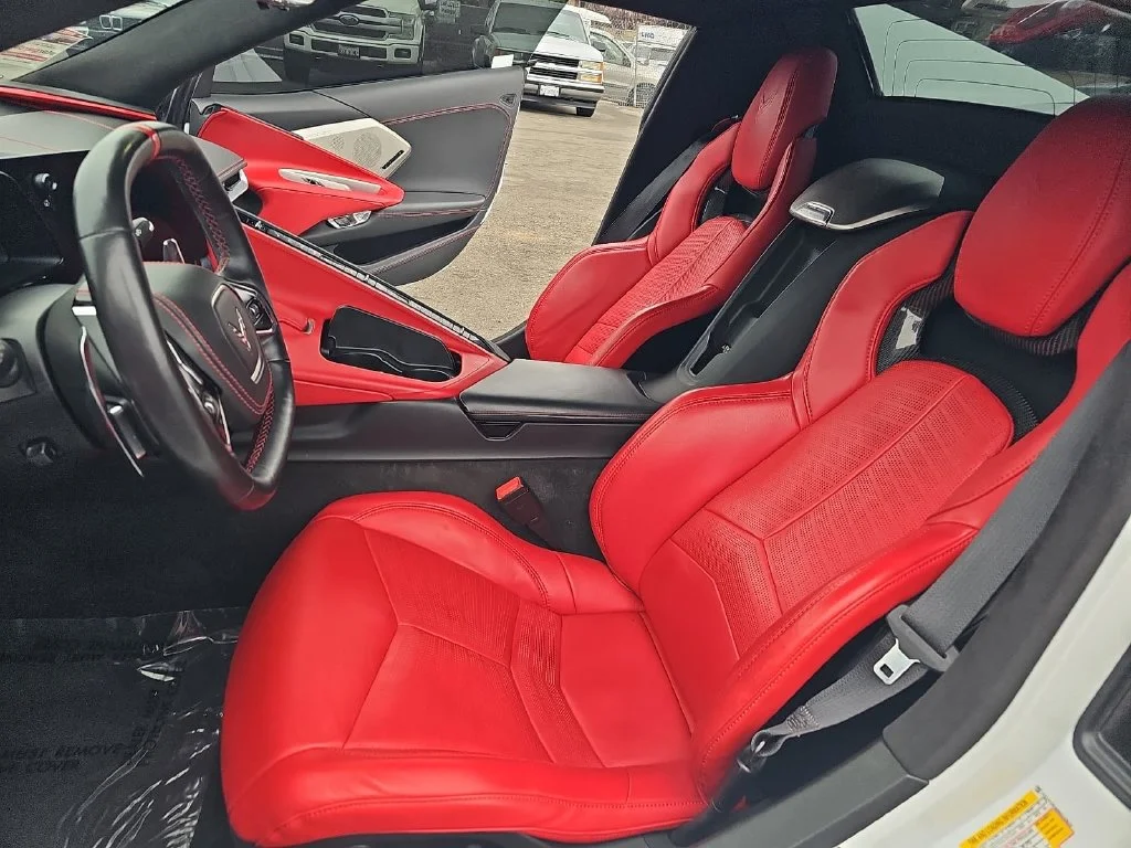 Used 2022 White Chevrolet Stingray image 14