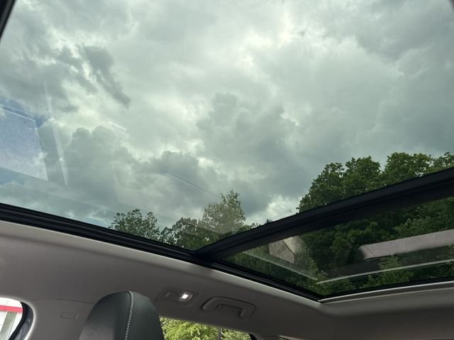Used 2025 Gray Volkswagen 1.5T SE image 18