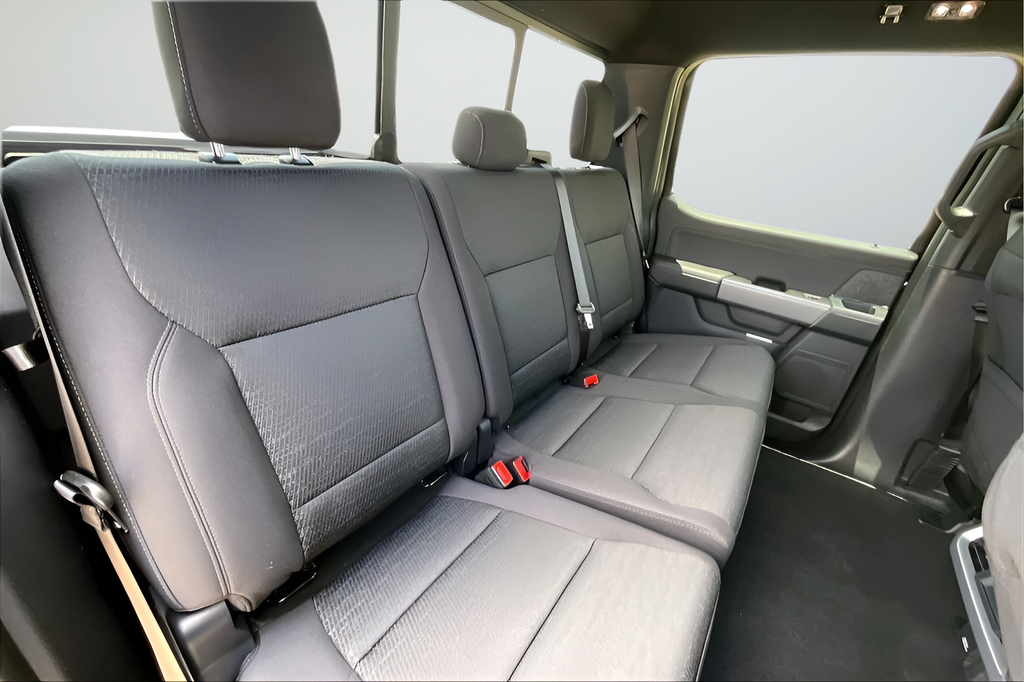 New 2026 Agate Black Metallic Ford XLT image 18