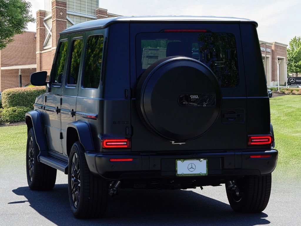 New 2027 MANUFAKTUR Night Black Magno Mercedes-Benz G 580 image 7
