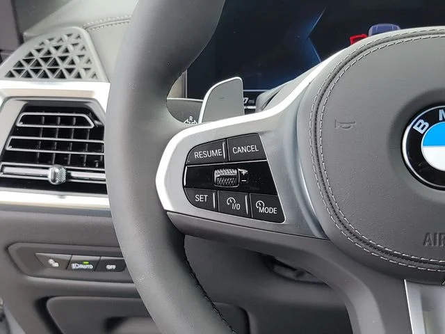 Used 2026 Gray BMW xDrive40i image 33