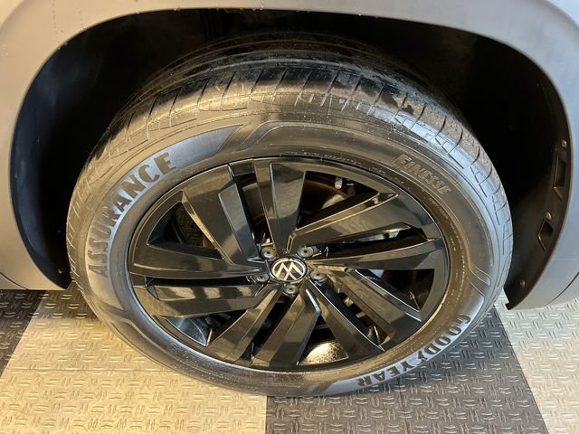 Certified Used 2023 Blue Volkswagen 2.0T SE w/Technology image 10