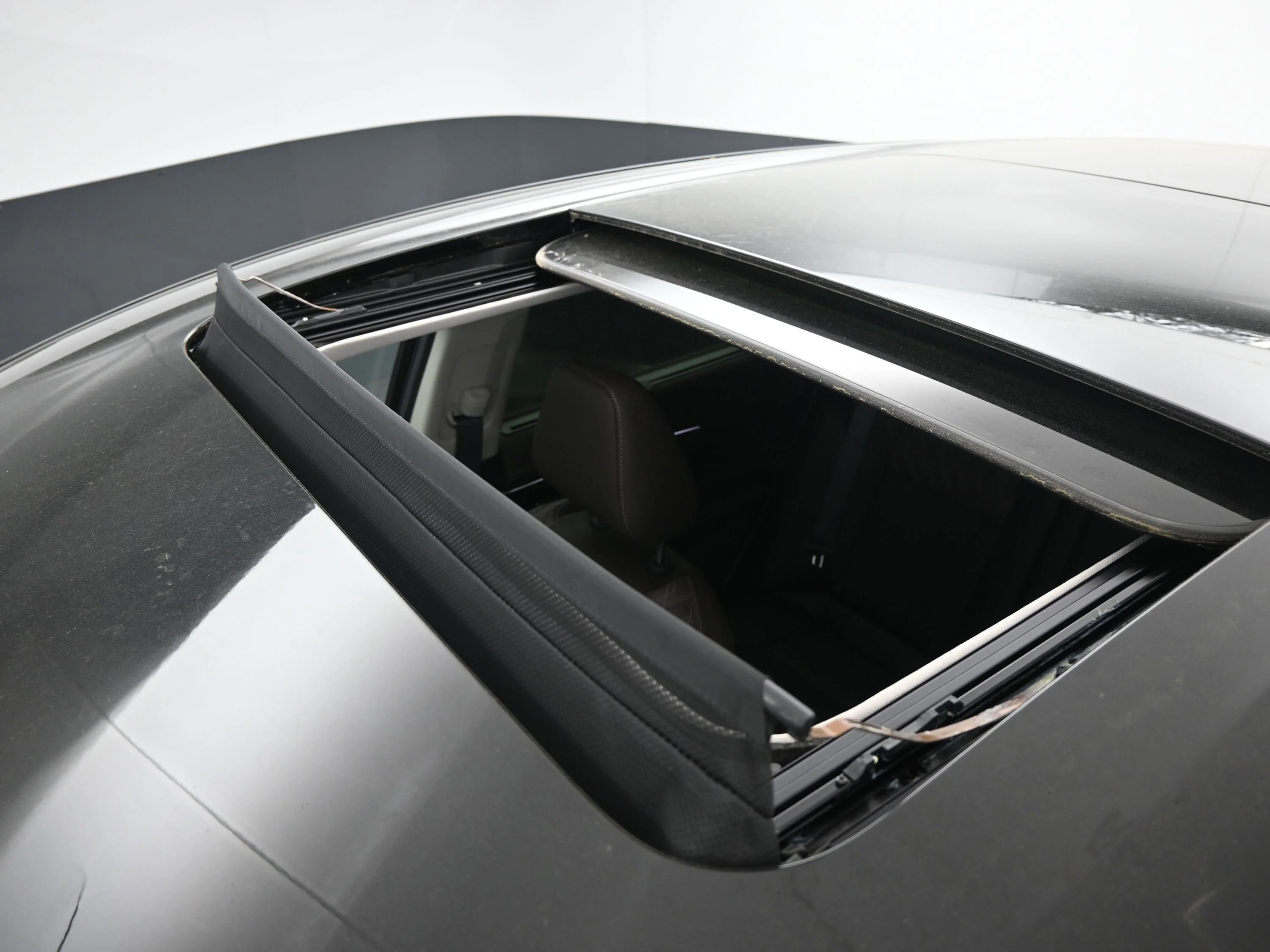 New 2026 Super Black Nissan Platinum image 21