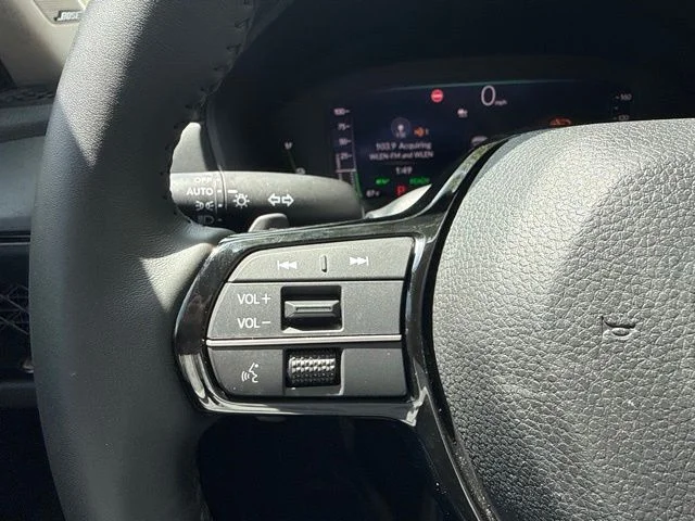 Used 2023 White Honda Touring image 23