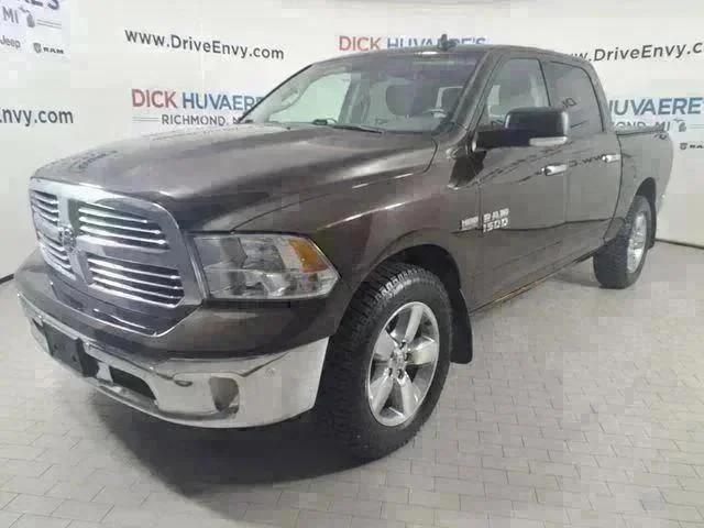2016 RAM 1500 Big Horn 4x4 Crew Cab 5'7's photo