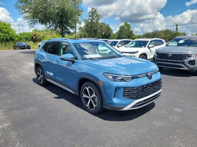 New 2026 Monterey Blue Pearl Volkswagen 2.0T SE image 2