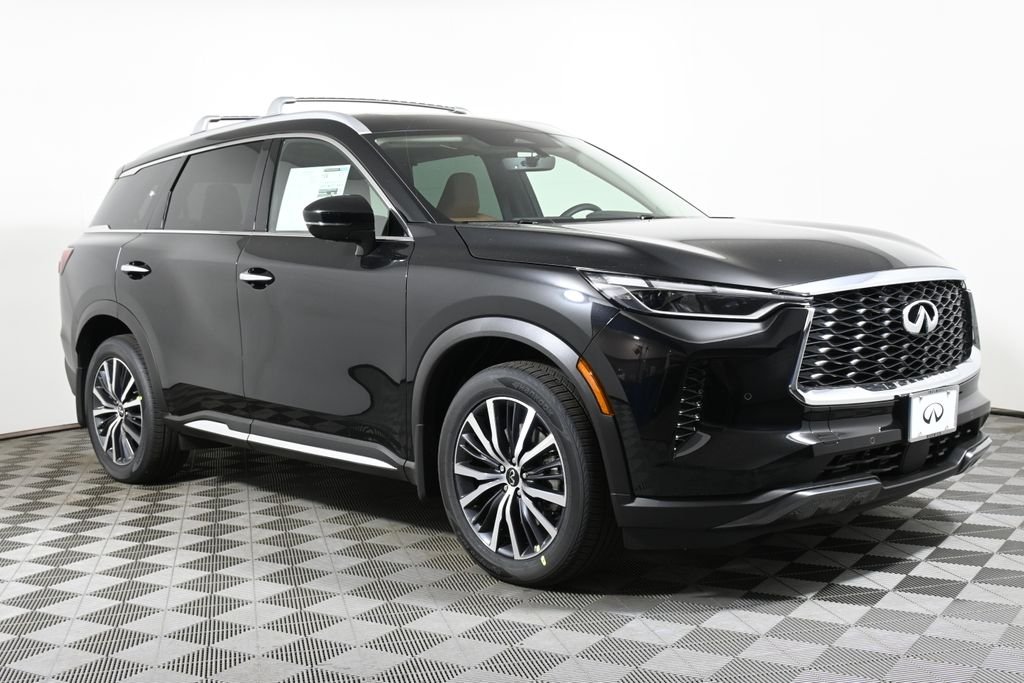 Certified Used 2025 Black INFINITI Sensory image 8