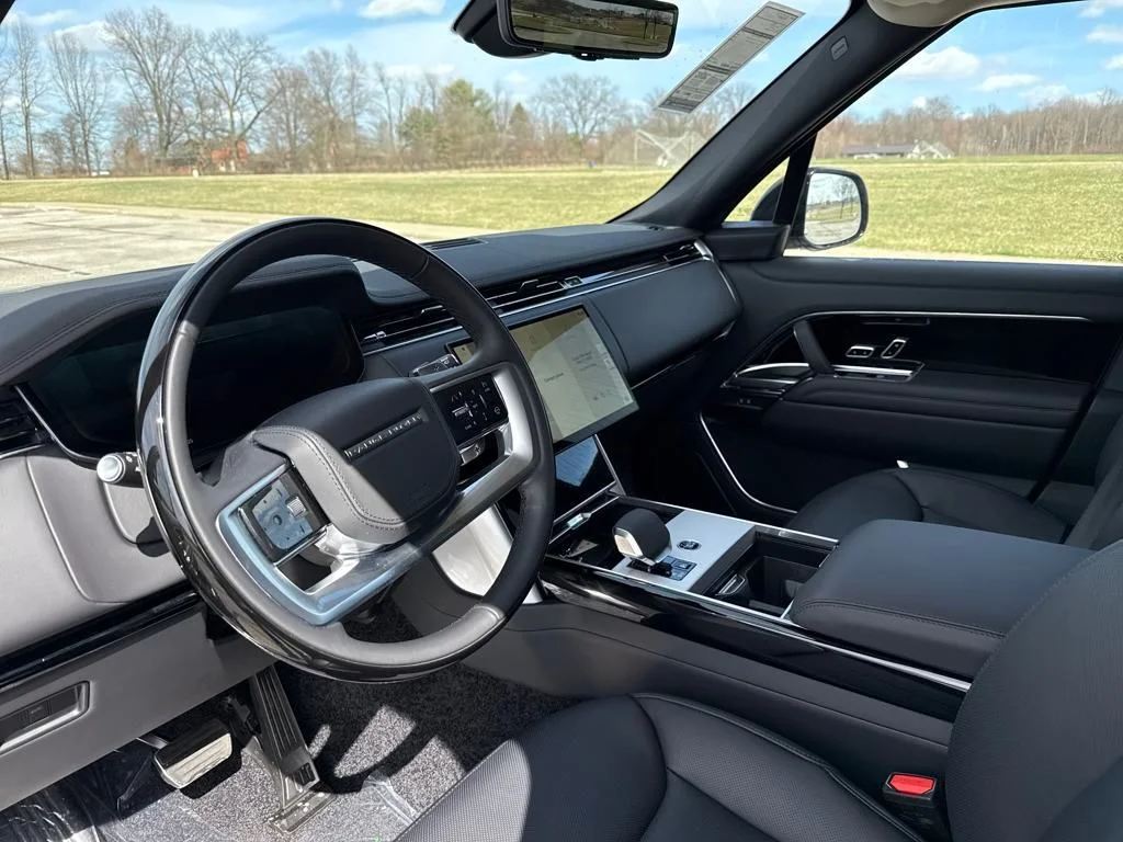2025 Land Rover Range Rover SE - Photo 11
