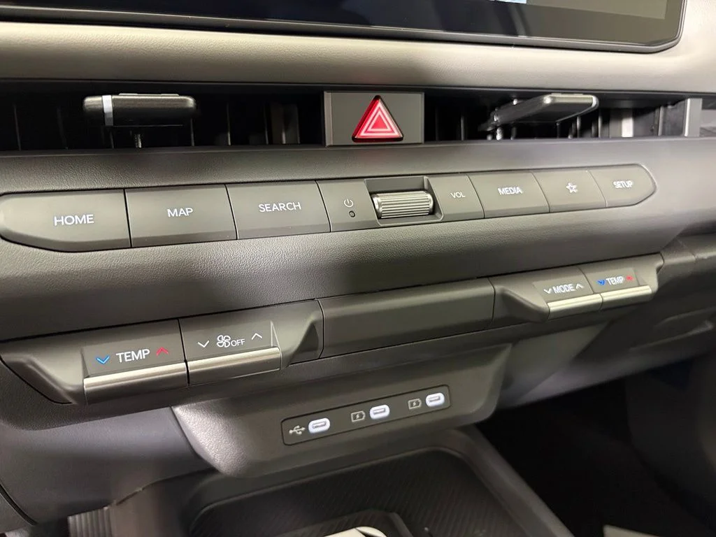 New 2027 Snow White Pearl Kia EX image 31