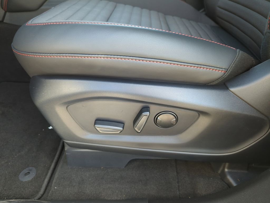 New 2026 Agate Black Metallic Ford ST-Line image 13