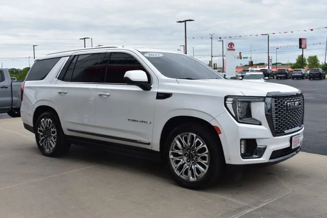 Used 2023 White GMC Denali Ultimate image 4