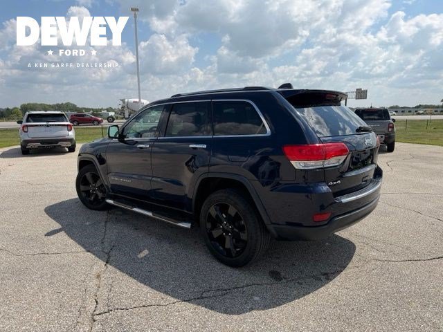 Used 2015 True Blue Pearlcoat Jeep Limited image 9