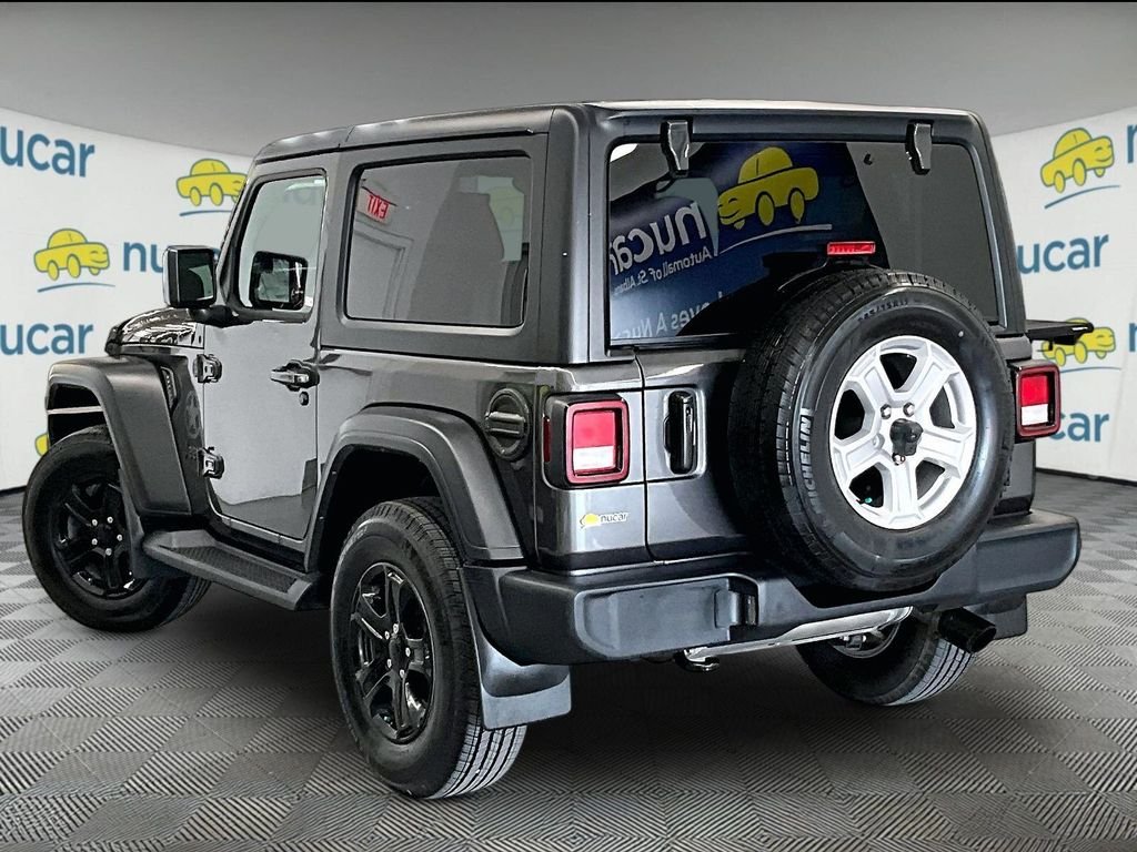 Used 2022 Granite Crystal Metallic Clearcoat Jeep Sport S image 4