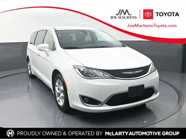 Used 2018 White Chrysler Touring Plus image 1