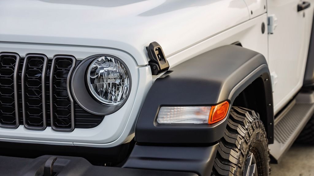 Used 2025 Bright White Clearcoat Jeep Sport S image 5