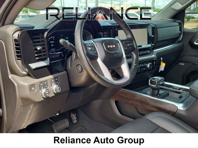 Used 2023 Silver GMC SLT image 23