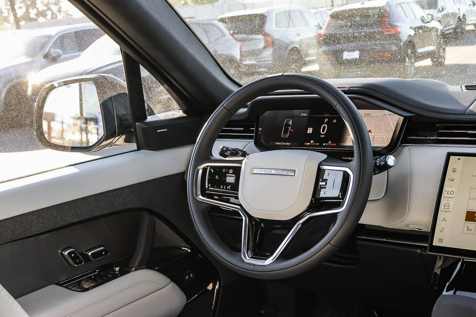 New 2026 Borasco Grey Land Rover SE image 25