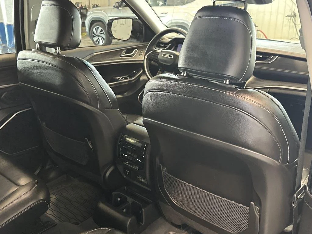 Used 2023 Bright White Clearcoat Jeep Limited image 35