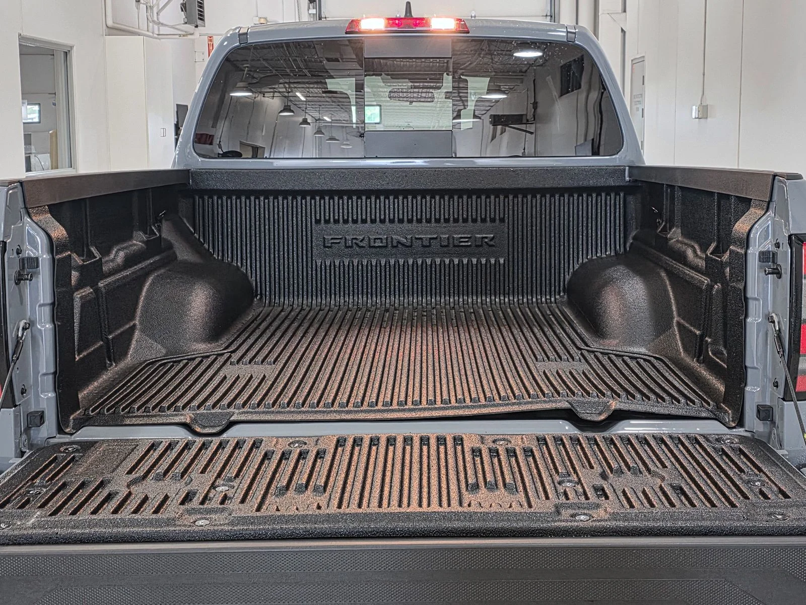 New 2026 Boulder Gray Pearl Nissan Crew Cab PRO-4X® image 17