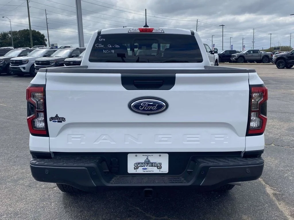 New 2026 Oxford White Ford XLT image 4