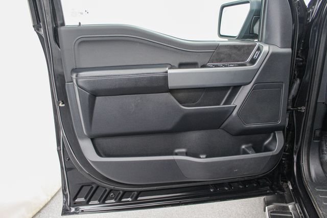 Used 2024 Black Ford XLT image 9