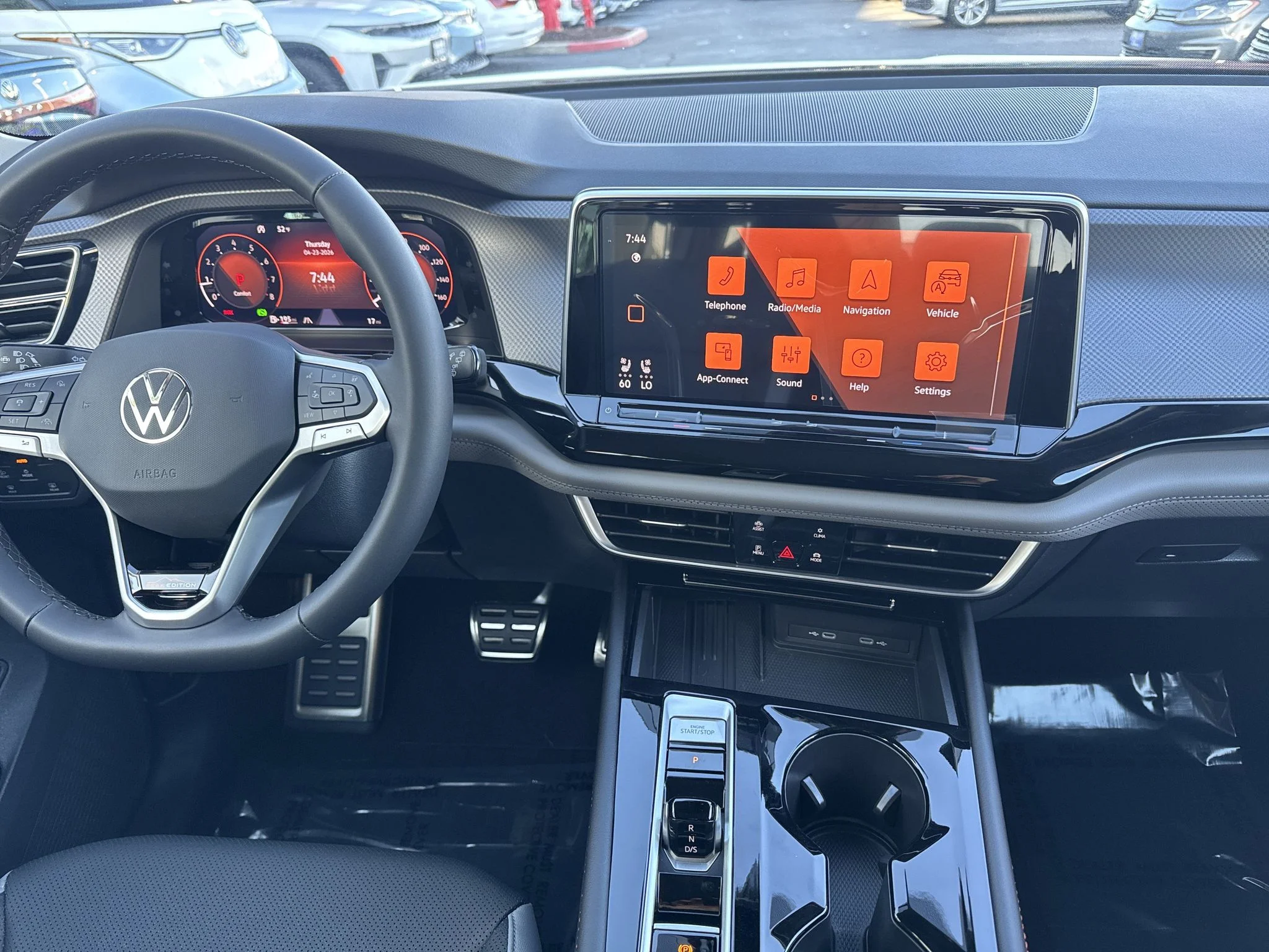 New 2026 Opal White Pearl Volkswagen 2.0T Peak Edition image 24
