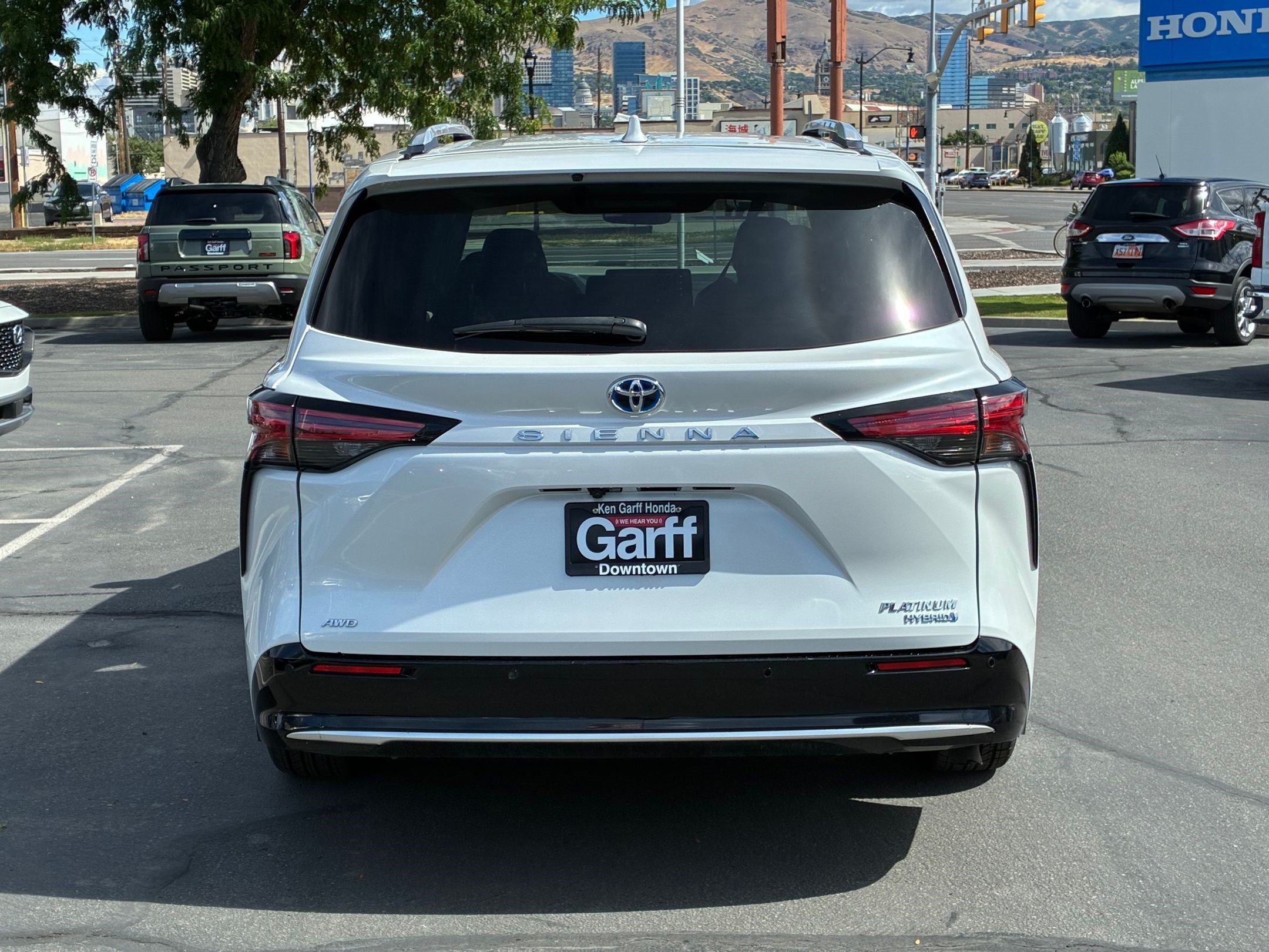Used 2023 Ice Cap Toyota Platinum image 4