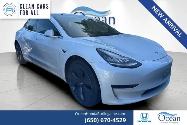 2019 Tesla Model 3 Standard Range Plus's photo