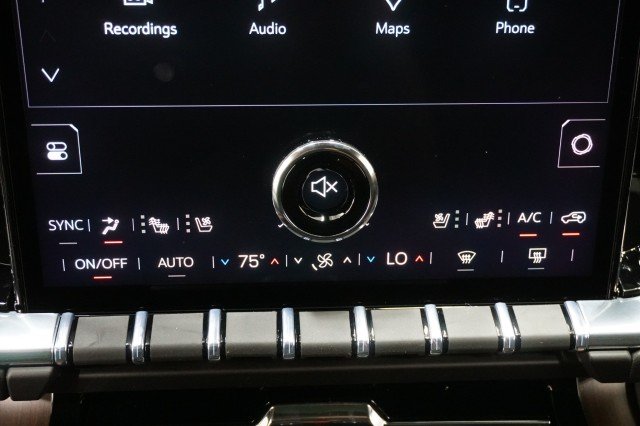 2026 GMC Yukon XL Denali - Photo 28